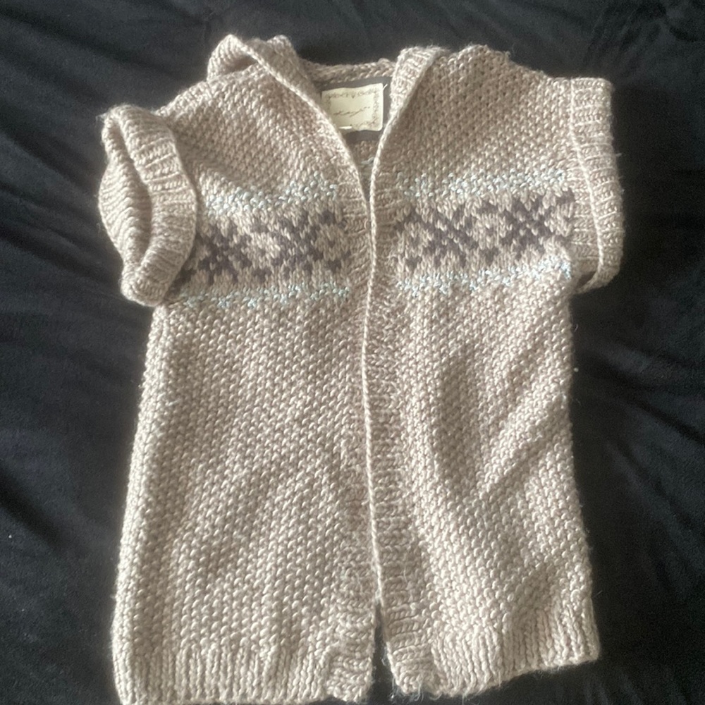 Cute Fall/Winter Shirt Sleeved Sweater Shrug, with Hook Clasp detail .
